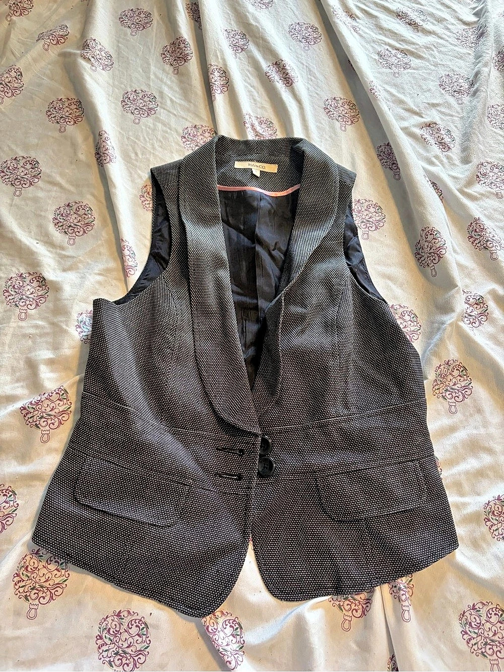 R W&CO. Women's Textured Vest in Black & White Like New